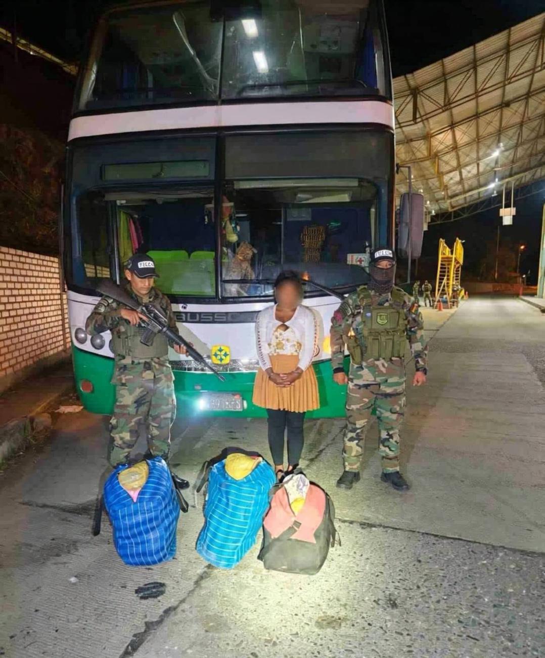 Intervención al ómnibus de transporte público en Locotal