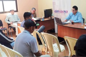 Autoridades de Emapa e integrantes de gremios trigueros