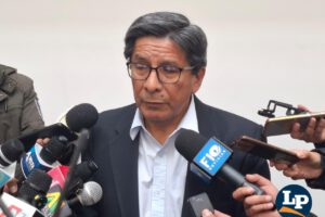 El diputado Porcel en conferencia de prensa