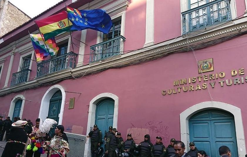 Frontis Ministerio de Cultura