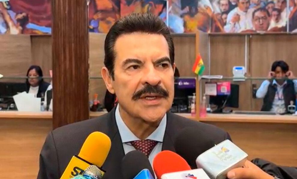 Manfred Reyes Villa