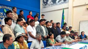 Evo Morales llamó a un ampliado en cuanto termine el estado de excepción. Su militancia plantea que sea candidato a la presidencia nuevamente