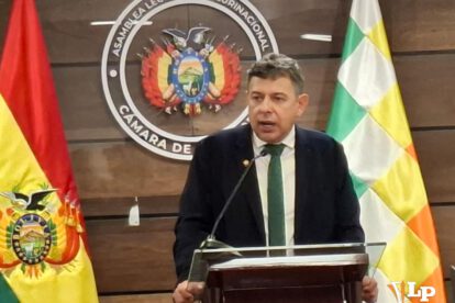 El presidente del Senado en conferencia de prensa