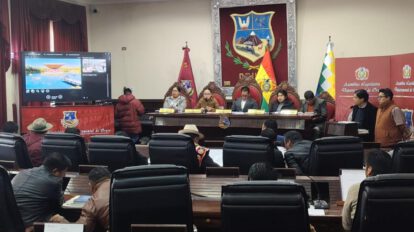 sesión de la asamblea legislativa de Oruro
