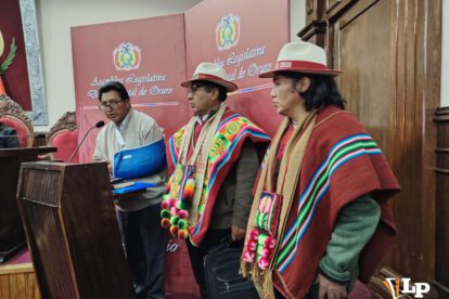 sesión de la Asamblea Legislativa Departamental de Oruro