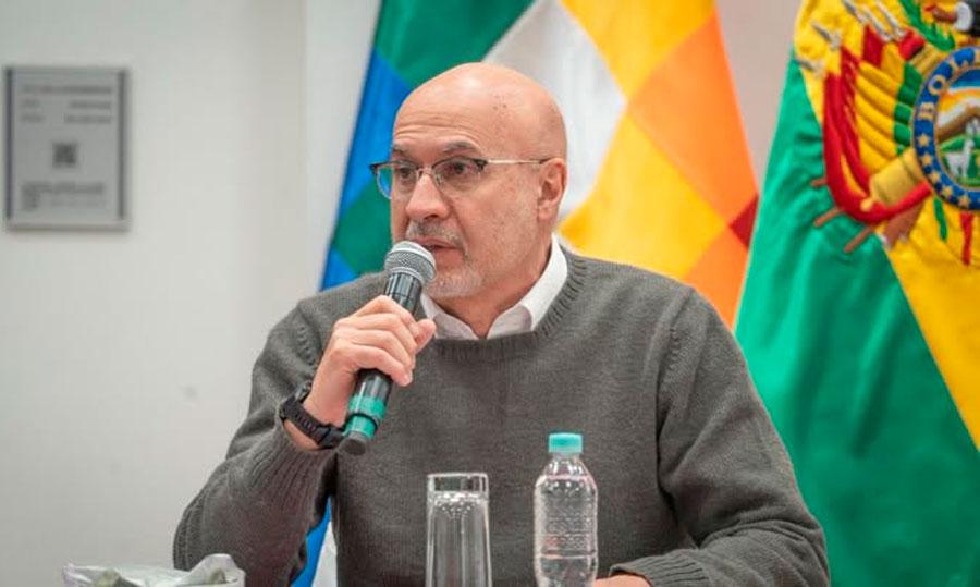 José Luis Lupo en conferencia de prensa