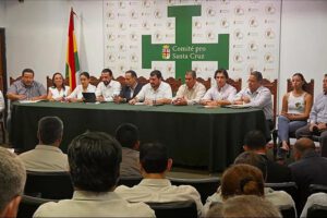 Reunión  de autoridades cruceñas