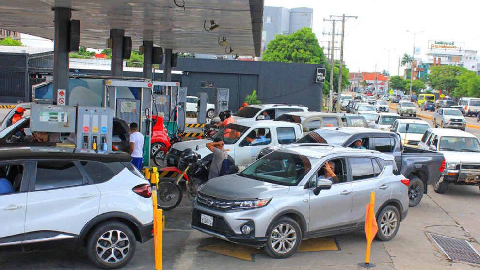 filas por combustible