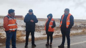 la estatal caminera y la Alcaldía de Sica Sica