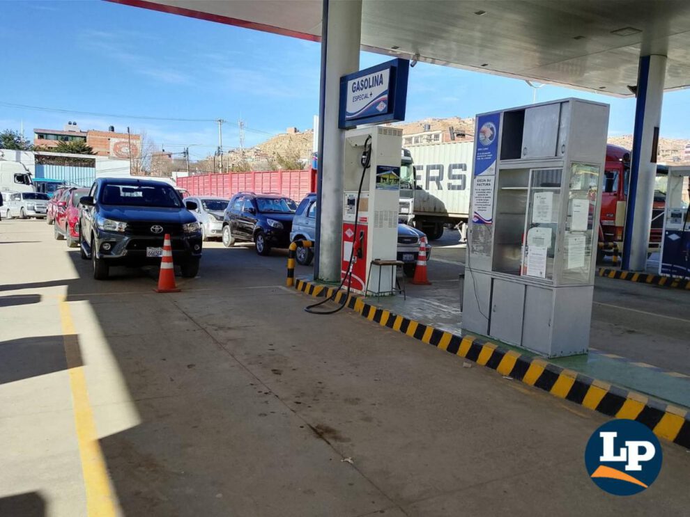 estacion de servicio en Oruro