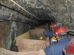 Un grupo de mineros en una mina