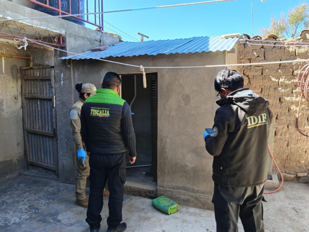 policías
