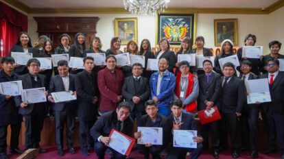 estudiantes de comunicación de Oruro