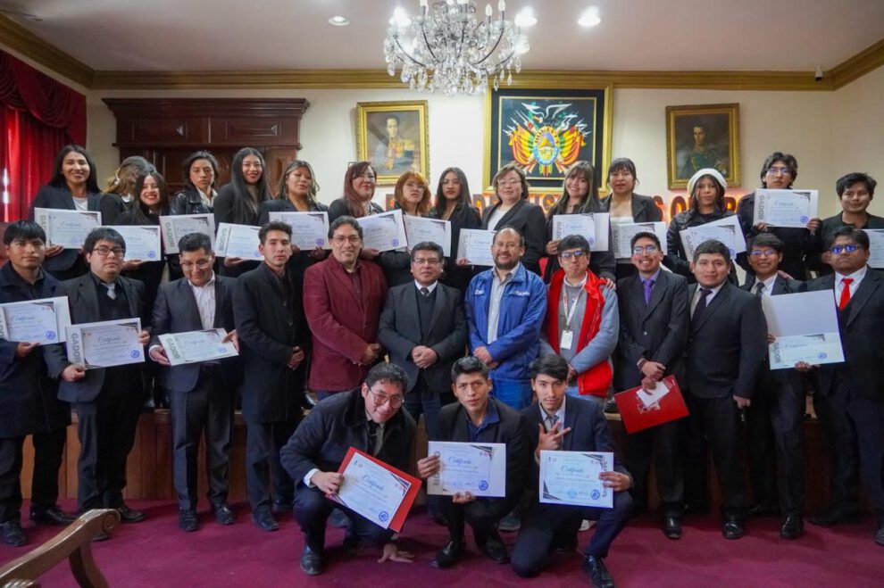 estudiantes de comunicación de Oruro