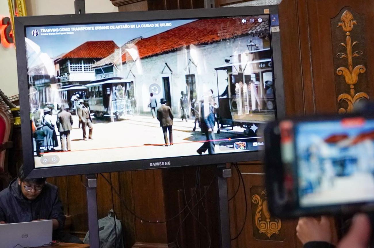 El material multimedia de los reportajes fueron mostrados durante el acto