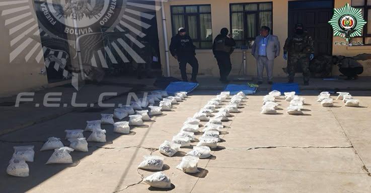 Las bolsas con pasta base de cocaína