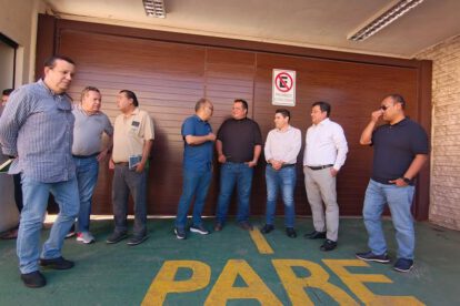 El ministro de Hidrocarburos, Marcelo Blanco Quintanilla, y el presidente de YPFB, Sebastián Daroca