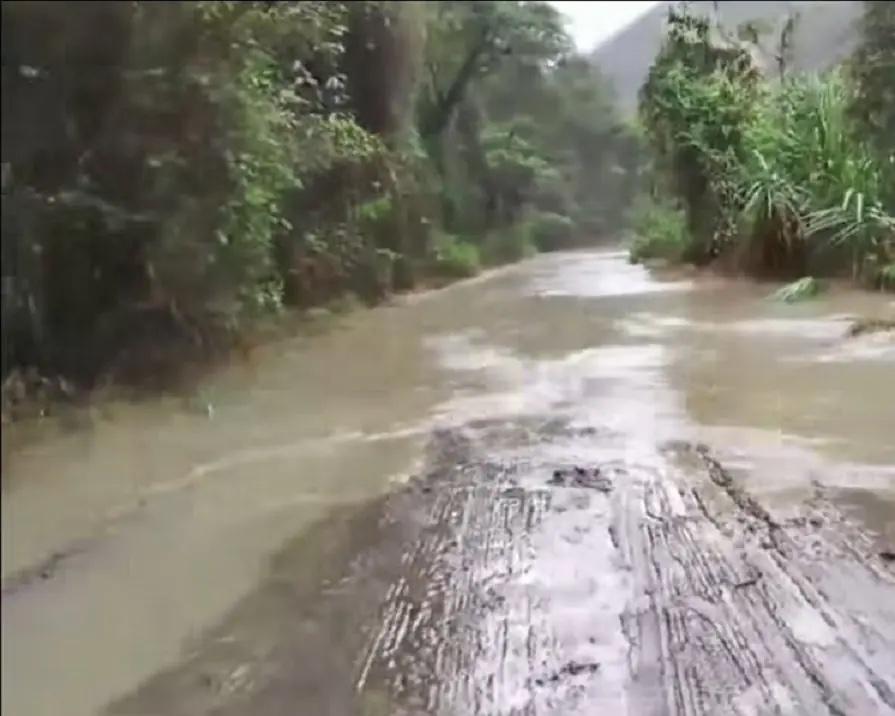 Las lluvias de los últimos días causaron desastres en varias regiones de La Asunta.