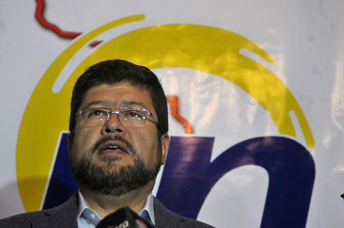 Samuel Doria Medina en un acto público