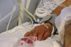Una personas hospitalizada