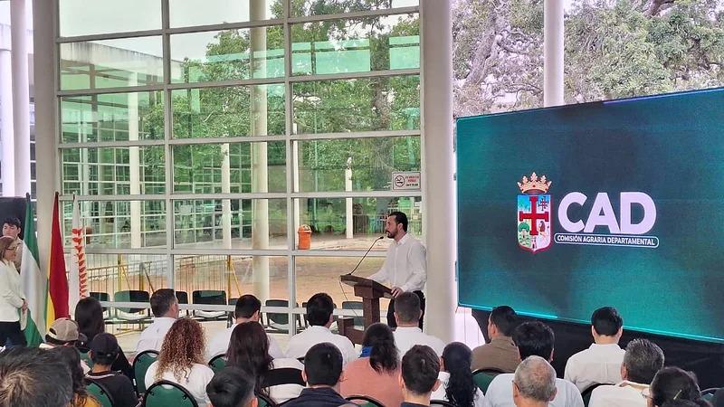 gobernador Juan Pablo Velasco