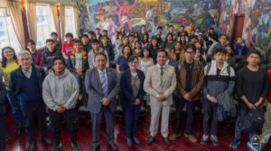 Autoridades de la UMSA y del Ministerio de Trabajo