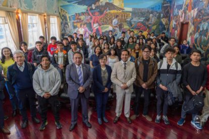 Autoridades de la UMSA y del Ministerio de Trabajo