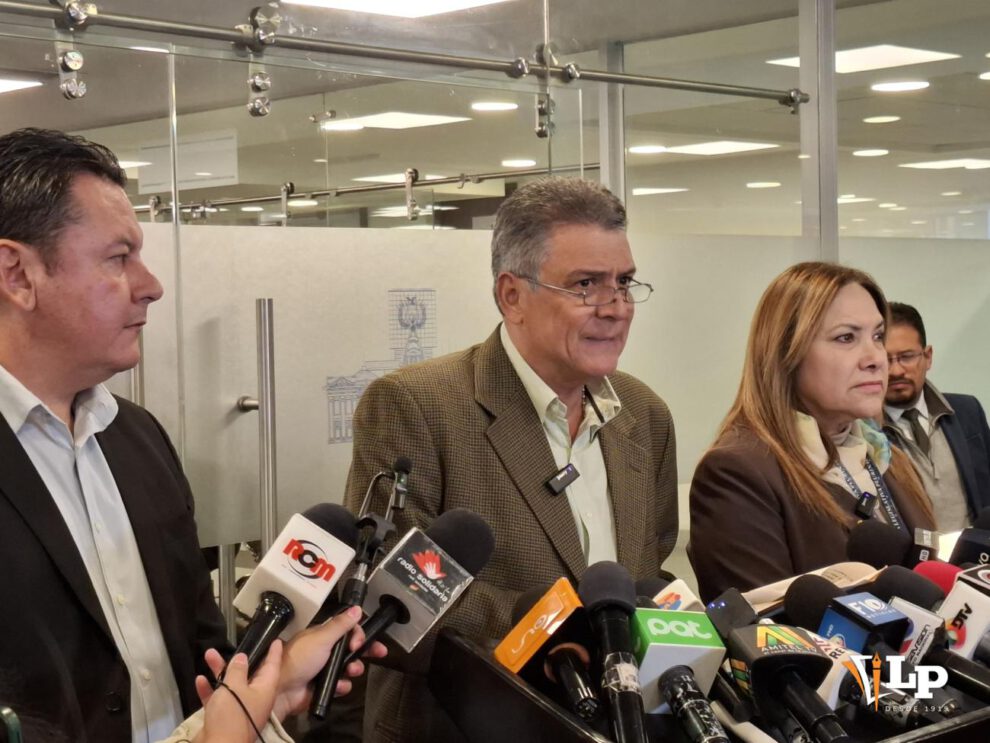 Los Demócratas en conferencia de prensa