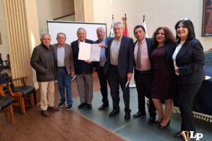 Miembros de la Fraternidad Tigre llegaron hasta la sede de Gobierno para recibir el Homenaje Camaral