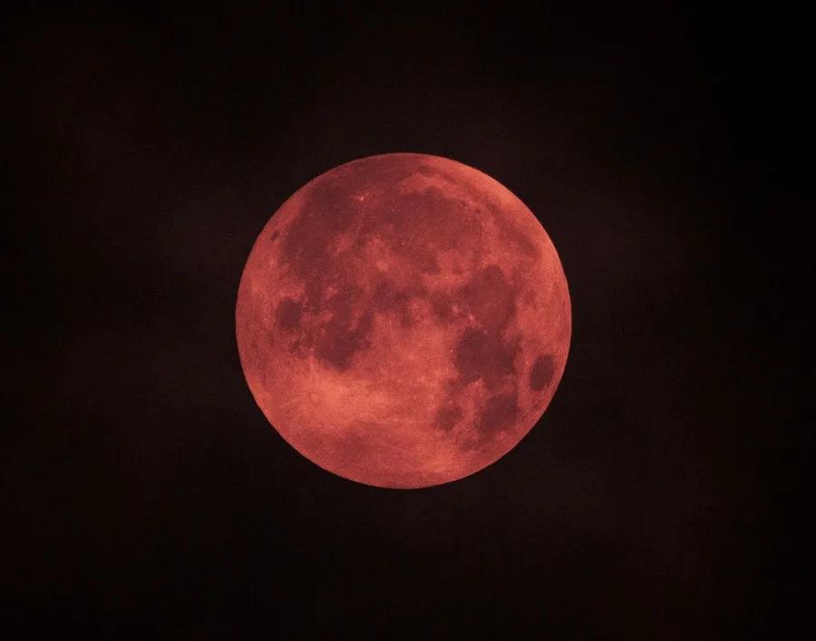 Bolivia se prepara para el eclipse de la “Luna de sangre”