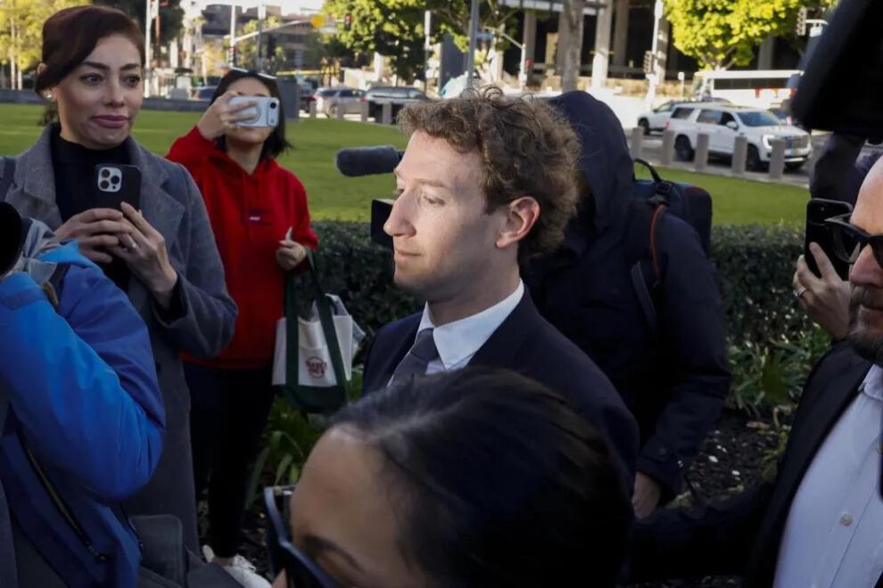 Mark Zuckerberg,