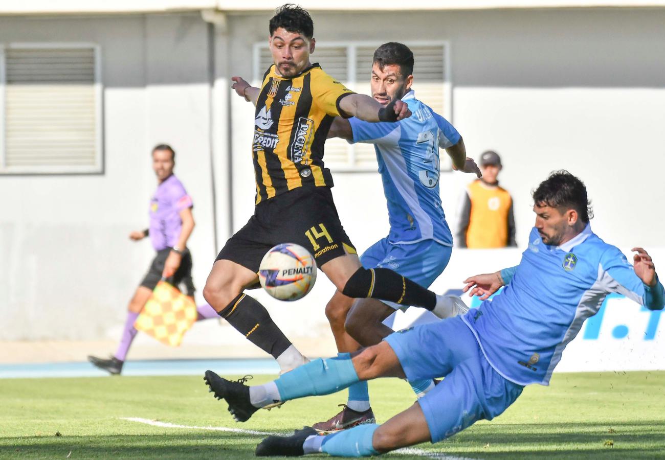 División Profesional, The Strongest vs. San Antonio, Estadio Félix Capriles