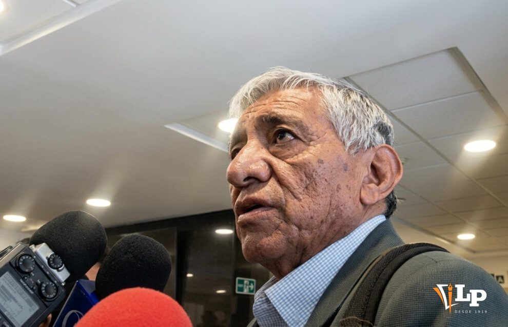 El exalcalde Arias en conferencia de prensa