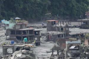 Casas destruidas tras la riada en Nepal