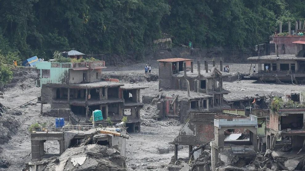 Casas destruidas tras la riada en Nepal