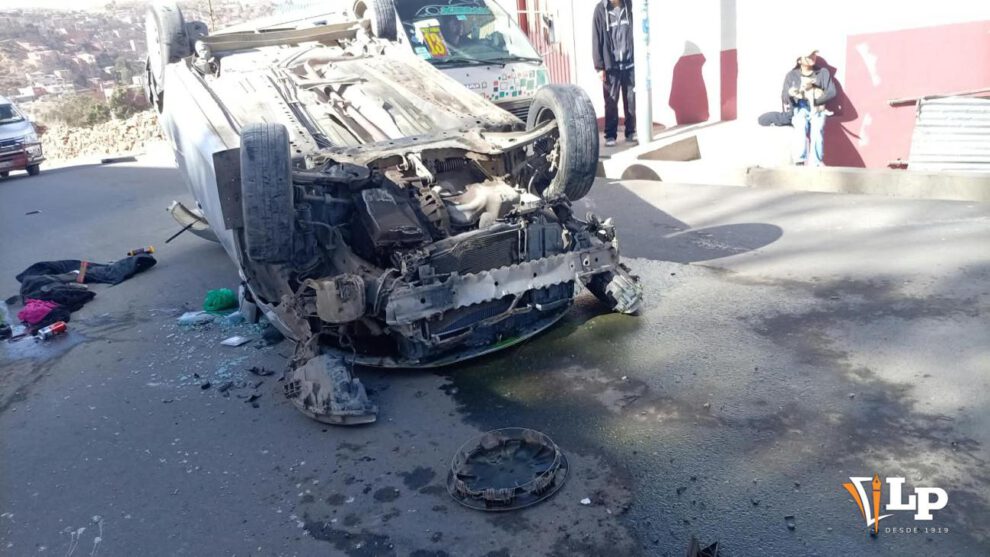 Vuelco de tonel Av. Panamericana