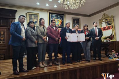 firma memorándum de entendimiento entre Gobernación de Oruro y PNUD