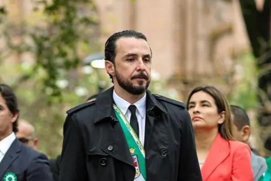 El gobernador de Santa Cruz, Juan Pablo Velasco,