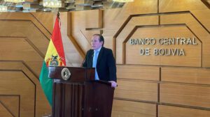 El presidente del BCB, David Espinoza