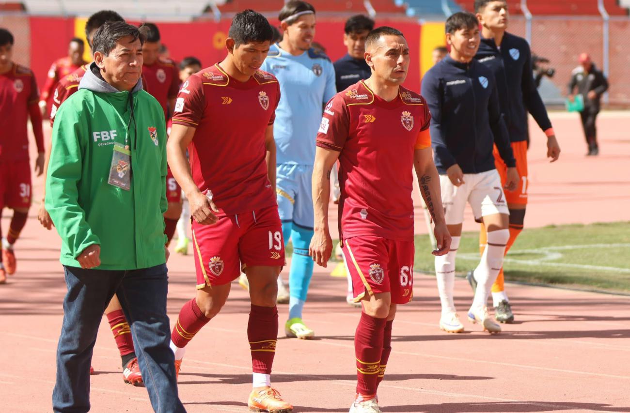 División Profesional, CDT Real Oruro entrenamientos, CDT Real Oruro vs. San Antonio