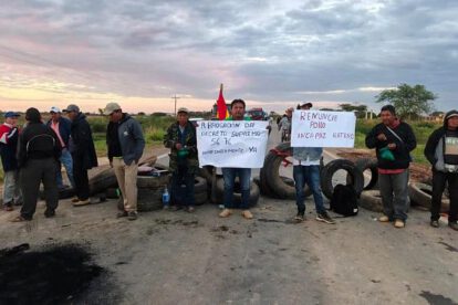 punto de bloqueo de carreteras en Bolivia instalado por sectores productivos