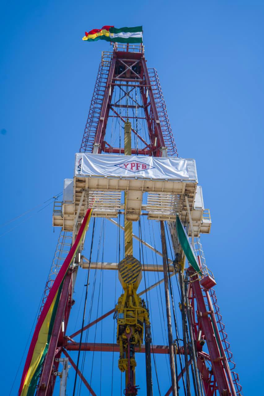 Torre de perforación de pozo de gas