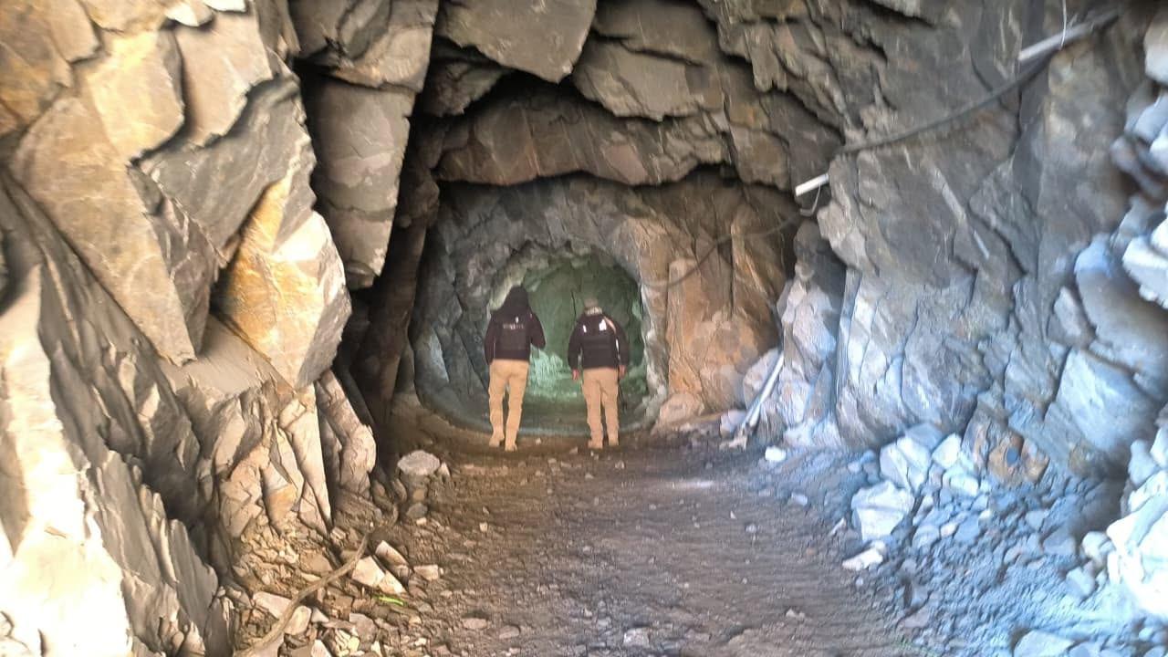 Vista interior del túnel minero