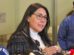 La senadora Medrano en conferencia de prensa