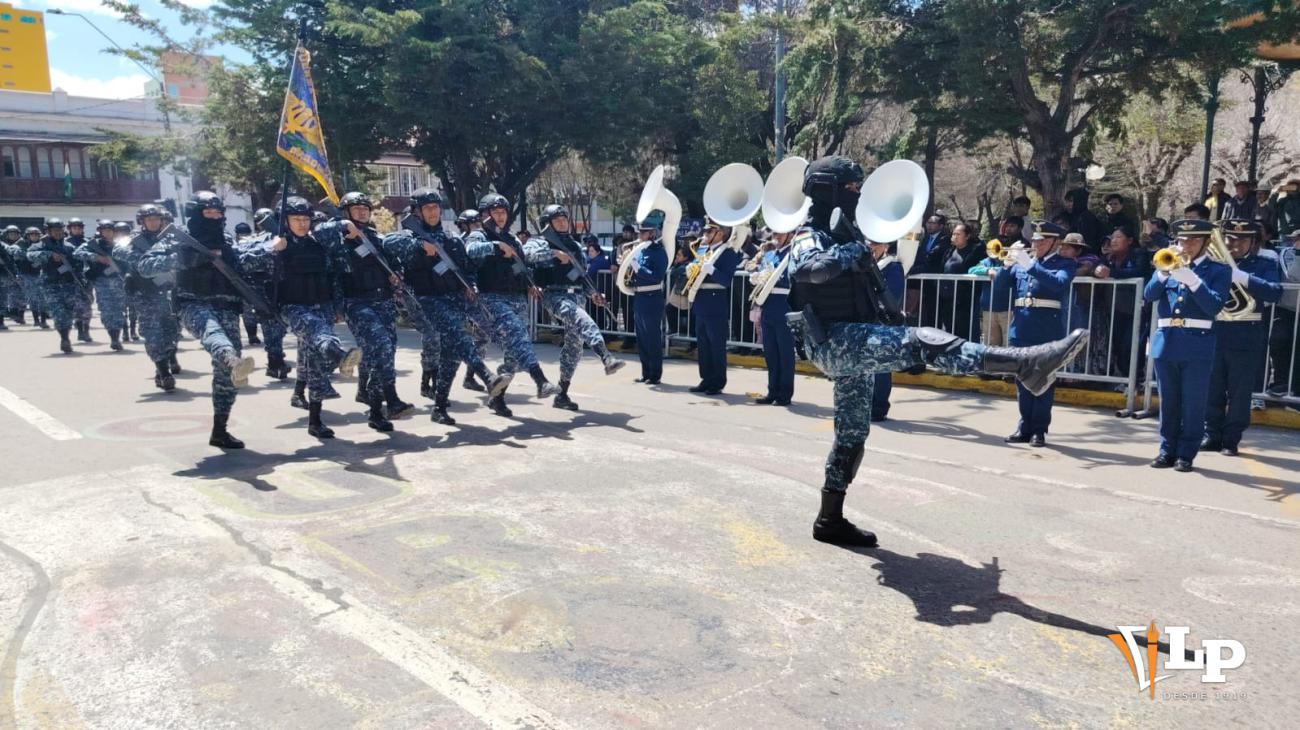 desfile 5 de septiembre Oruro
