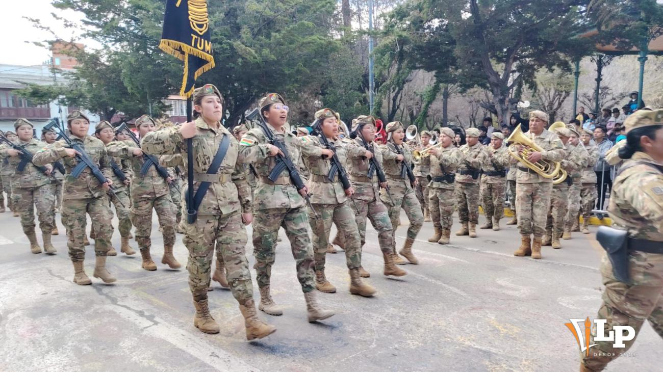 desfile 5 de septiembre Oruro