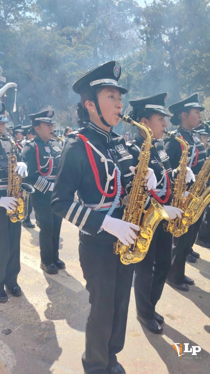 desfile 5 de septiembre Oruro