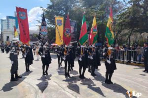 desfile 5 de septiembre Oruro