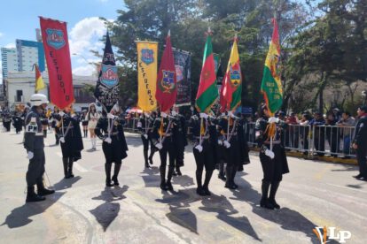 desfile 5 de septiembre Oruro
