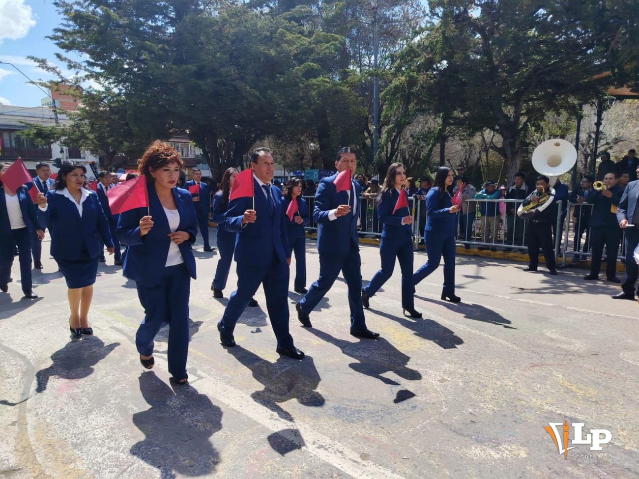 desfile 5 de septiembre Oruro
